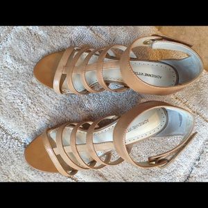 Beautiful Adrienne Vittadini strapped sandal.